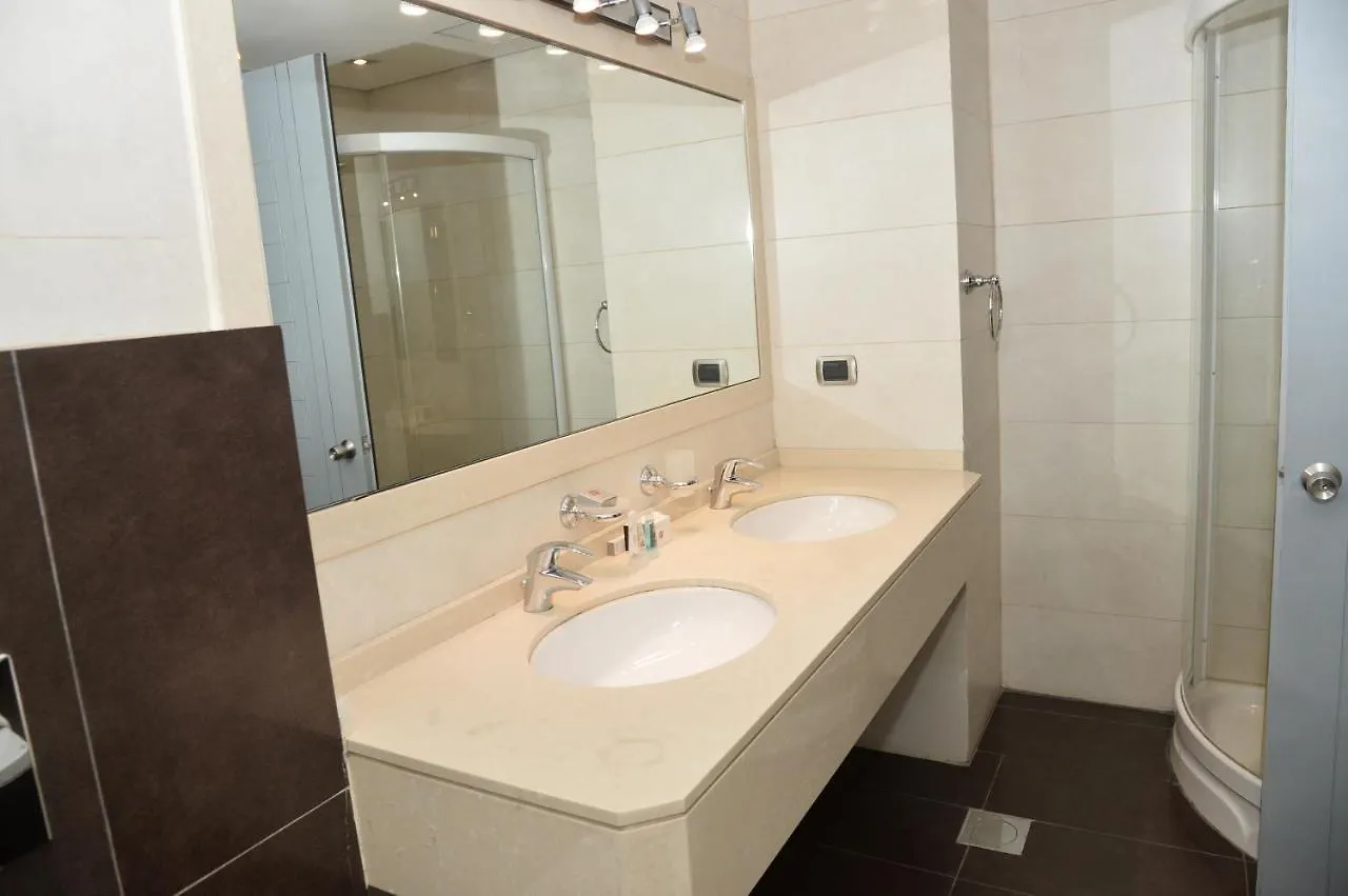 Ny Suites Beirut 4*,